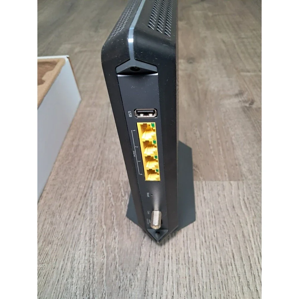 Netgear Nighthawk C7000v2 AC1900 Wi-Fi Cable Modem Router